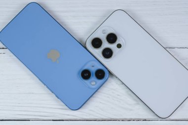 iPhone 14 ve iPhone 14 Pro. Manhattan, New York, ABD 4 Ekim 2022.