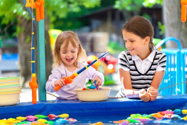 kız çocuk havuzu Balık tutma