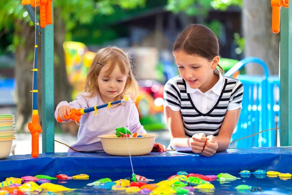 kız çocuk havuzu Balık tutma