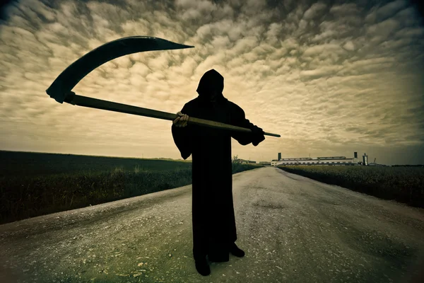Grim reaper op de weg — Stockfoto