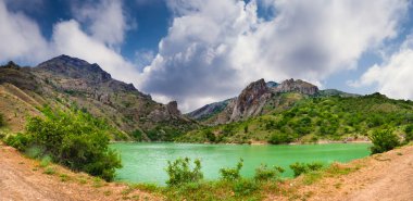 yaz göl Dağları'nda, yatay