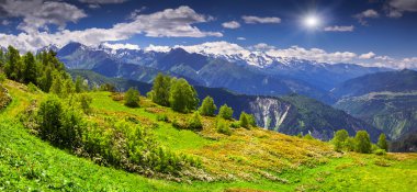  Kafkas Dağları'nda Alpine meadows