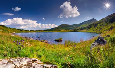 Karpat Dağları Lake