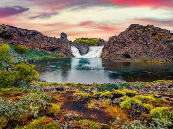 Захватывающая Весенняя Сцена Водопада Ялпарфосс Привлекательный Утренний Вид Исландию Европу — стоковое фото