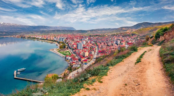 Letecké Jarní Město Pogradec Úžasná Ranní Scéna Ohridského Jezera Staré — Stock fotografie