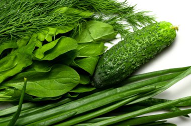 Sağlıklı gıda ürünlerinin teslimatı ya da alımı. Yeşil yemek, sebze, meyve, bitki. Yiyecek konsepti