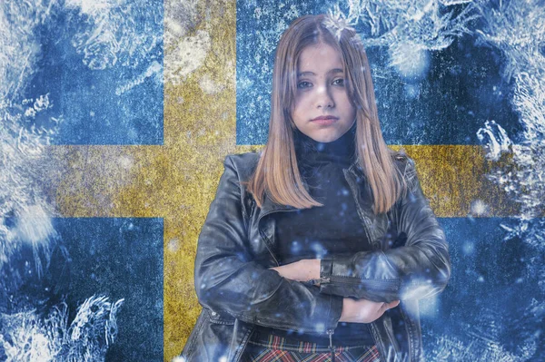 Adolescente Sur Fond Gelé Avec Drapeau Suède Concept Crise Scandinavie — Photo