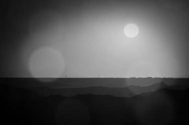 Teksas 'taki El Paso' nun Franklin Dağları 'ndaki Manzaralı Yol' dan New Mexico üzerinde şubat gün batımı.