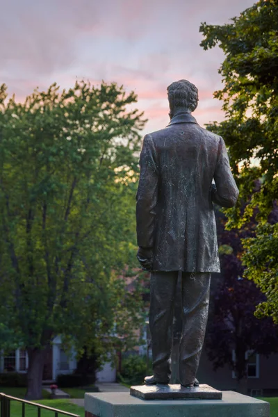 Бронзова Статуя Авраама Лінкольна Подарунок Від 1961 Року Стоїть Перед — стокове фото