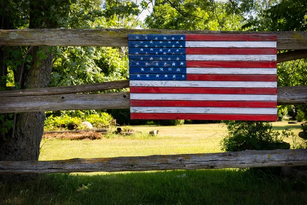 Wooden American Flag Attached Fence Village Cato Manitowoc Wisconsin — 图库照片