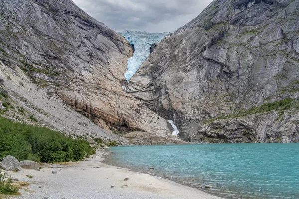 Briksdalsbreen Ledovec Briksdal Jeden Nejpřístupnějších Nejznámějších Ramen Ledovce Jostedalsbreen Stryn — Stock fotografie