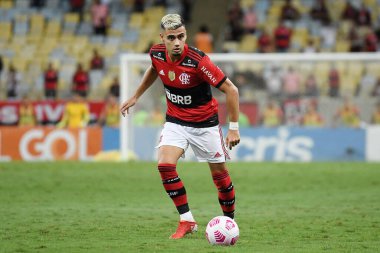 Rio de Janeiro, Brezilya, 17 Ekim 2021 Flamengo takımından Andreas, Brezilya Maracan Stadyumu 'nda oynanan maçta Cuiab' a karşı oynamıştır..