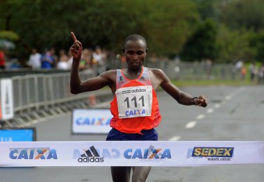 Rio de Janeiro, 18 Ağustos 2013. Kenyalı koşucu Nancy Kipron Rio de Janeiro Uluslararası Yarı Maratonu 'nu kazandı, Brezilya