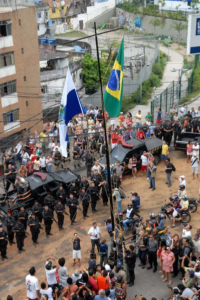 Rio Janeiro Brazil November 2011 Brazilian Flag Hoisted Military Police — ストック写真
