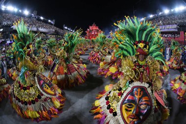 Rio de Janeiro, Brezilya, 24 Nisan 2022. Grande Rio samba okulu, Rio de Janeiro karnavalı sırasında.