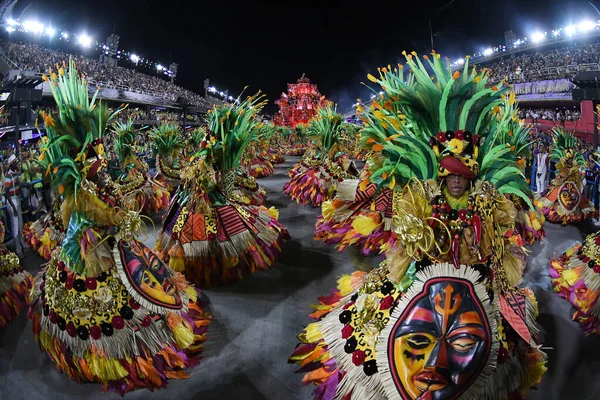 Rio de Janeiro, Brezilya, 24 Nisan 2022. Grande Rio samba okulu, Rio de Janeiro karnavalı sırasında.