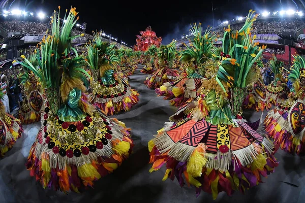 Rio de Janeiro, Brezilya, 24 Nisan 2022. Grande Rio samba okulu, Rio de Janeiro karnavalı sırasında.