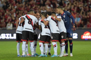 Rio de Janeiro,Brazil,July 30, 2022.Football players from the Atltico-GO team, during the flamengo vs. Atltico-GO game for the Campeonato Brasileiro at maracan stadium.