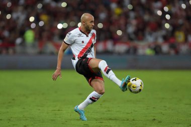 Rio de Janeiro, Brazil,July 30, 2022. Dudu football player of the Atltico-GO team, during the game Flamengo x Atltico-GO for the Brazilian Championship at maracan stadium.