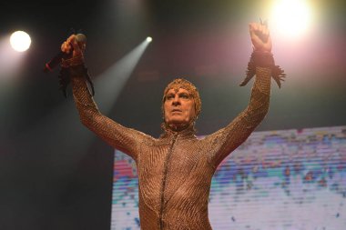 Rio de Janeiro, Brezilya, 30 Eylül 2022. Brezilyalı şarkıcı Ney Matogrosso Rio de Janeiro 'daki Qualistage konser salonunda sergiledi..