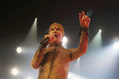 Rio de Janeiro, Brezilya, 30 Eylül 2022. Brezilyalı şarkıcı Ney Matogrosso Rio de Janeiro 'daki Qualistage konser salonunda sergiledi..