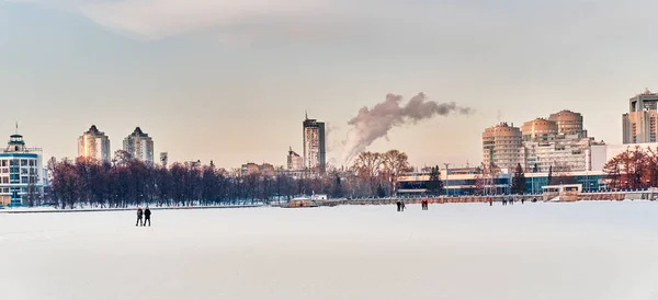 Ekaterimburgo Rusia Enero 2022 Paisaje Urbano Invernal Vista Desde Hielo — Foto de Stock