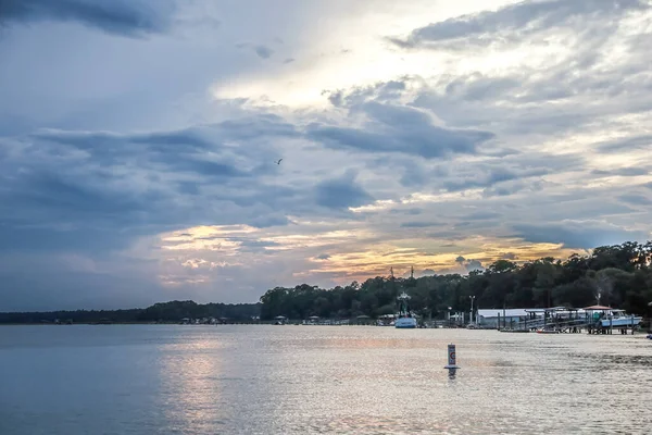 Günbatımında Bluffton Güney Carolina kıyı manzarası.