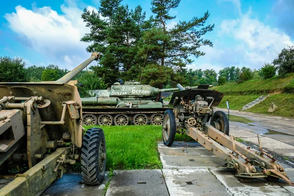 Rokycany, Çek Cumhuriyeti - 19 Eylül 2021: Rokycany 'deki sınır çizme hattı müzesi. Çek Cumhuriyeti 'ndeki Savaş ve Askeri Malzemeler Müzesi