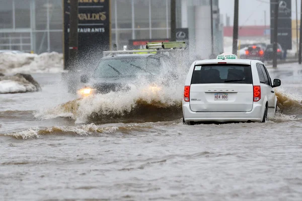 Saint John Canadá Fevereiro 2021 Dirigir Uma Estrada Inundada Cidade — Fotografia de Stock