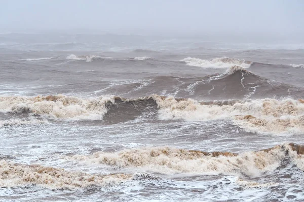 Valuri Mari Ocean Dur Timpul Unei Furtuni Întunecată Plină Nori — Fotografie, imagine de stoc