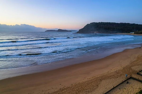 Nascer Sol Sobre Mar Com Ondas Umina Beach Costa Central — Fotografia de Stock