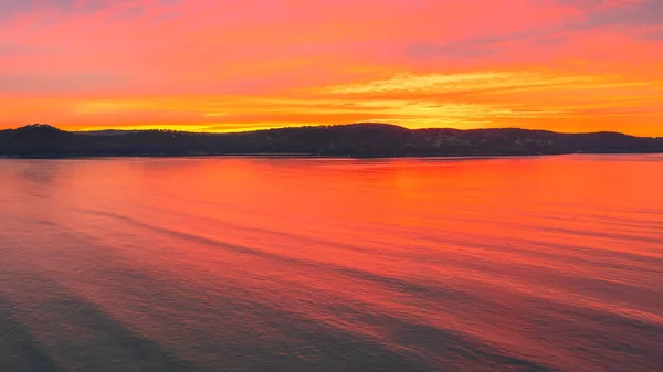 Colourful High Cloud Covered Sunrise Umina Beach Central Coast Nsw — Stock Photo, Image