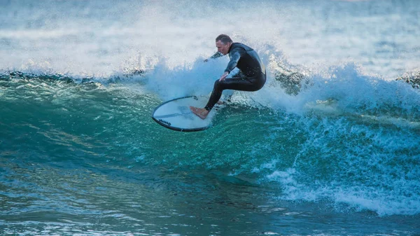 Central Coast Nsw Avustralya Daki Macmasters Sahili Nden Sörfçülerle Gündoğumu — Stok fotoğraf