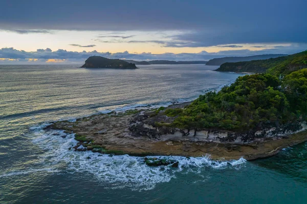 오스트레일리아 Nsw 해안에 비치의 대기가 일출을 — 스톡 사진