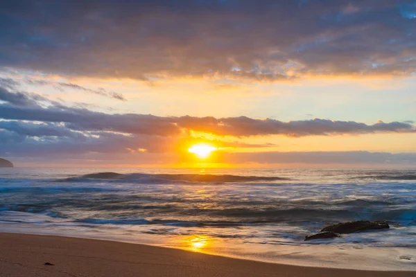 Napfelkelte Tengeri Felhők Killcare Beach Central Coast Nsw Ausztrália — Stock Fotó