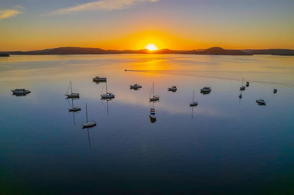 Auringonnousu Yli Brisbane Water Koolewong Tascott Central Coast Nsw Australia — kuvapankkivalokuva