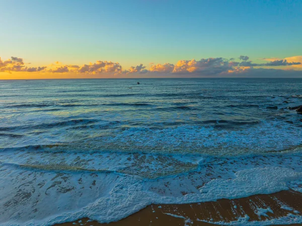 Paisaje Marino Amanecer Con Espuma Marina Banco Nubes Killcare Beach — Foto de Stock