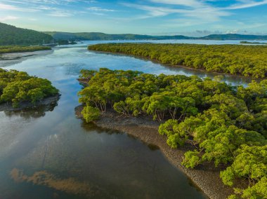 Woy Woy rıhtımında gün batımı Orta Sahilde, NSW, Avustralya.