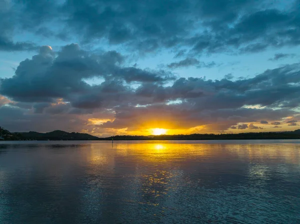 Lever Soleil Aérien Sur Baie Avec Nuages Pluie Woy Woy — Photo