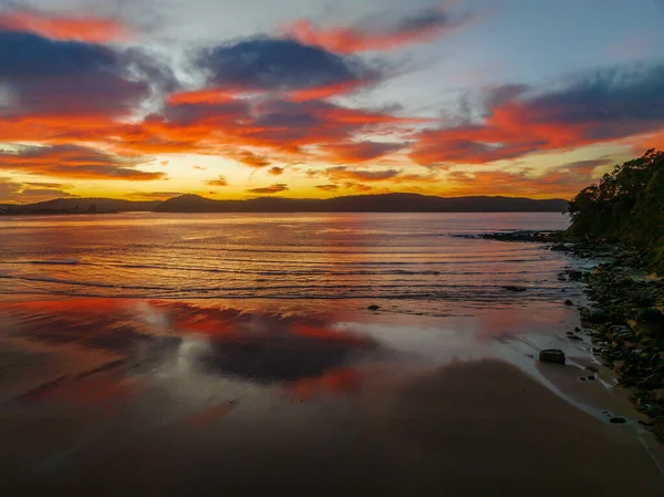 Lever Soleil Aérien Plage Avec Nuages Hauts Colorés Umina Point — Photo