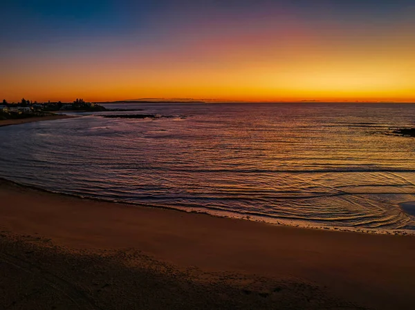 Восход Солнца Пляже Заливе Тувун Центральном Побережье Новый Южный Уэльс — стоковое фото