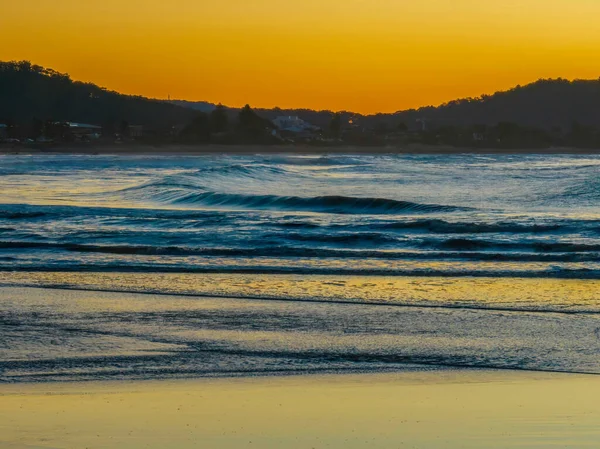 Sunrise Seascape Waves Clear Skies Umina Point Umina Beach Central — Foto Stock