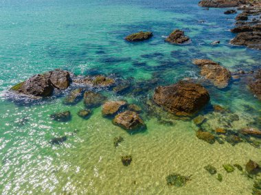 Forster-Tuncurry, NSW, Avustralya 'daki Barrington sahilindeki Burgess Sahili' nde gündüz deniz manzarası.