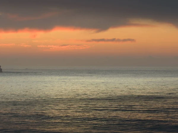 Nascer Sol Aéreo Beira Mar Com Nuvens Suaves Nevoeiro Rolando — Fotografia de Stock