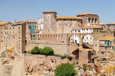 Küçük ortaçağ kasabası Pitigliano, Toskana