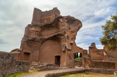 Roma hamamlarının kalıntıları muhteşem ve antik Villa Adriana, Roma vilayeti, Lazio