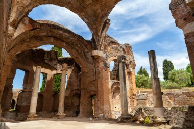Roma hamamlarının kalıntıları muhteşem ve antik Villa Adriana, Roma vilayeti, Lazio