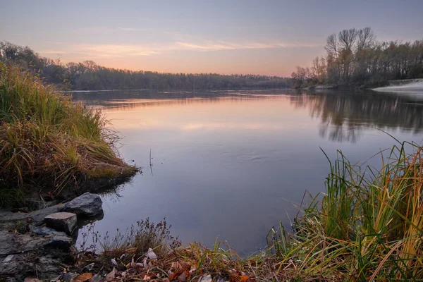 Sonnenaufgang Über Dem Herbstfluss — Stockfoto