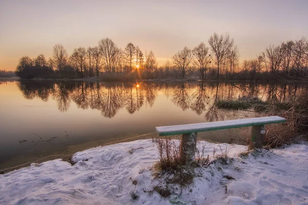 Amanecer Sobre Río —  Fotos de Stock