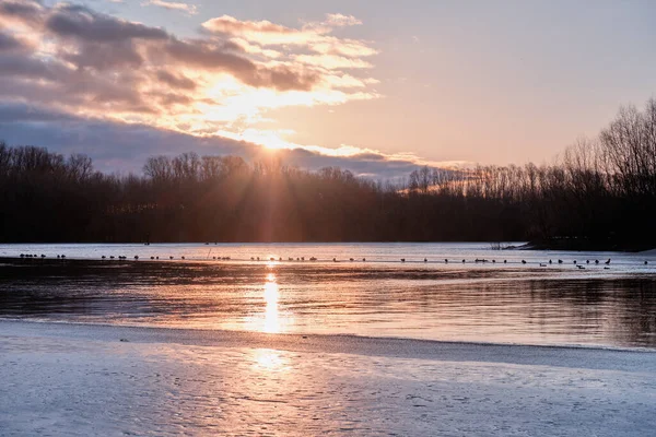 Amanecer Sobre Río —  Fotos de Stock